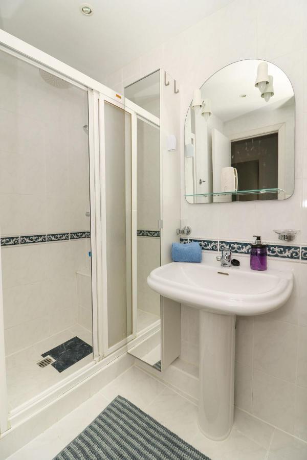 Family Apartment Walking Distance To The Sea And All Amenities Sitio de Calahonda 外观 照片